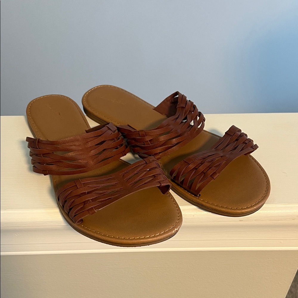 Universal Thread Brown Woven Slide Sandals